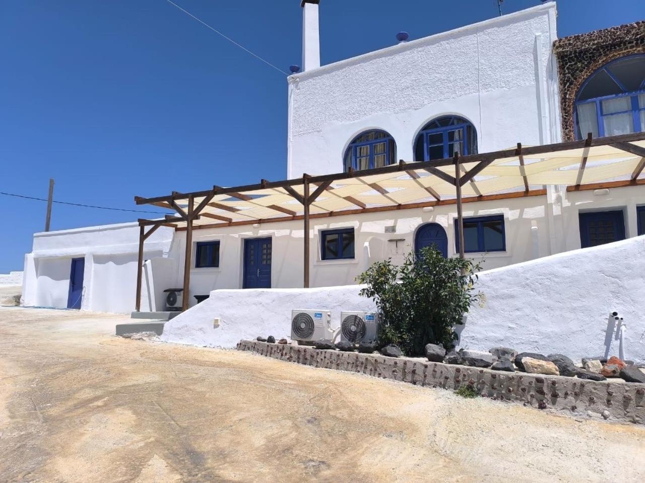 Kampanelia Village Suites Фира Екстериор снимка