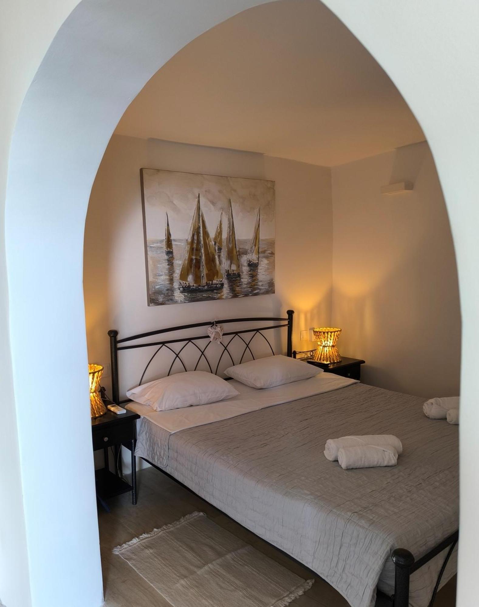 Kampanelia Village Suites Фира Екстериор снимка