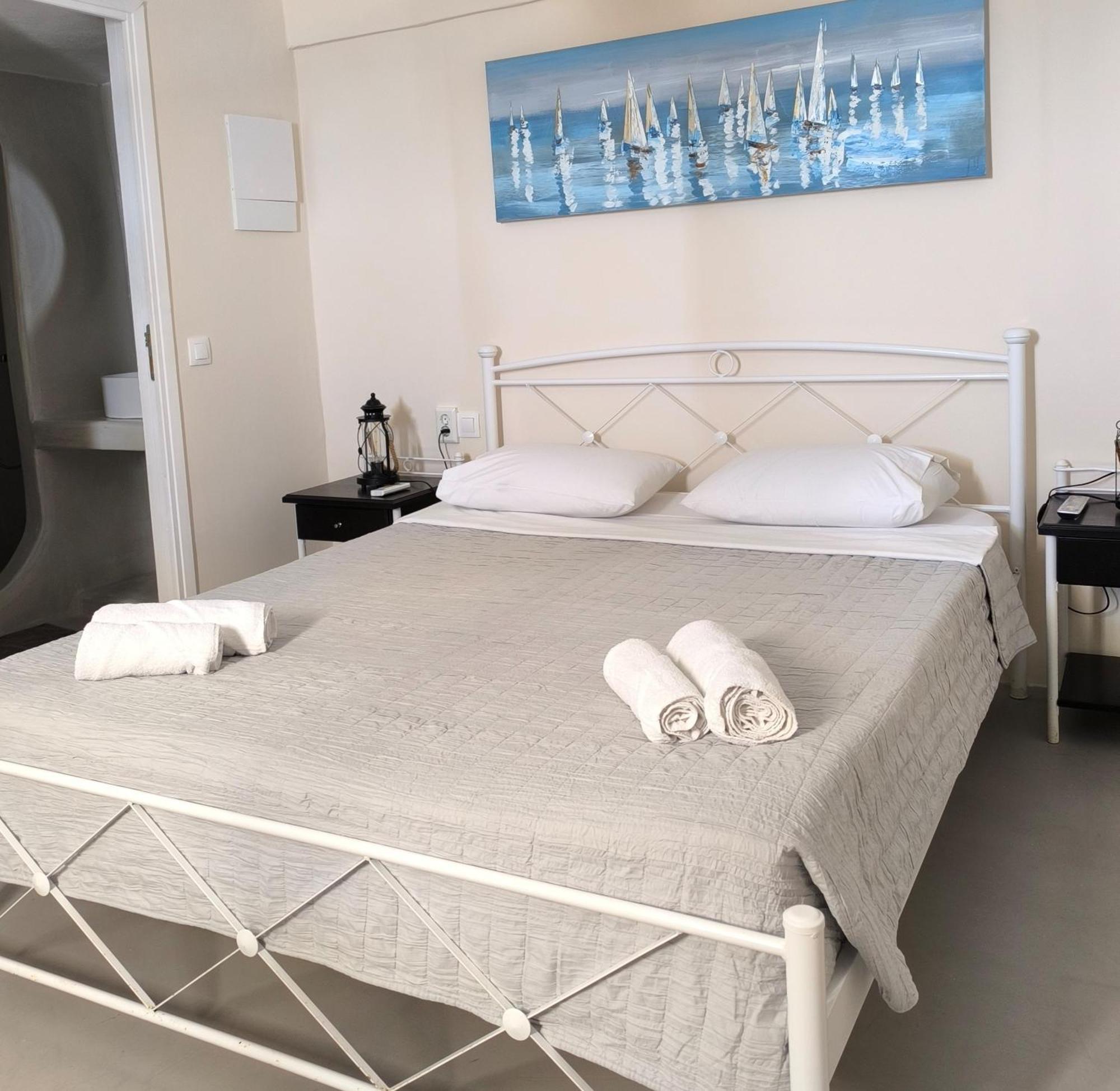 Kampanelia Village Suites Фира Екстериор снимка