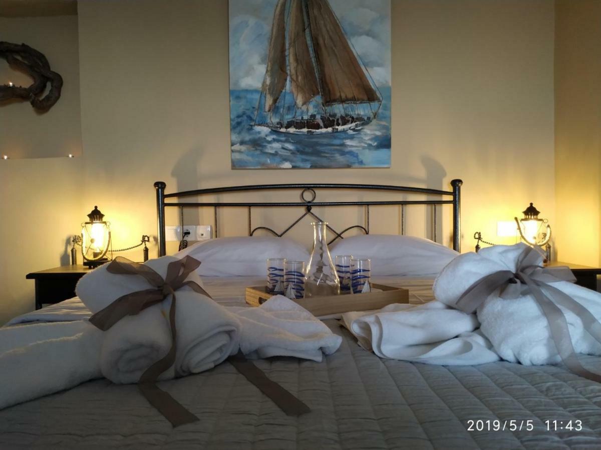 Kampanelia Village Suites Фира Екстериор снимка