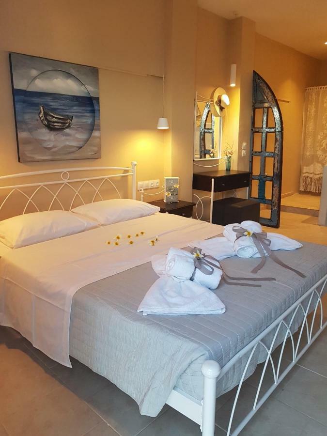 Kampanelia Village Suites Фира Екстериор снимка