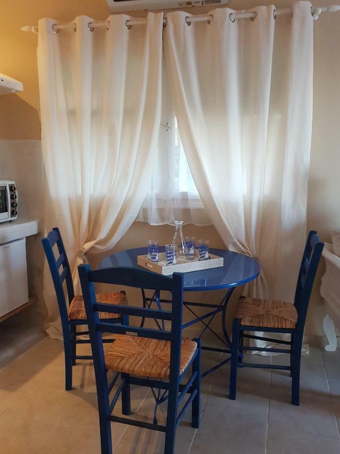 Kampanelia Village Suites Фира Екстериор снимка