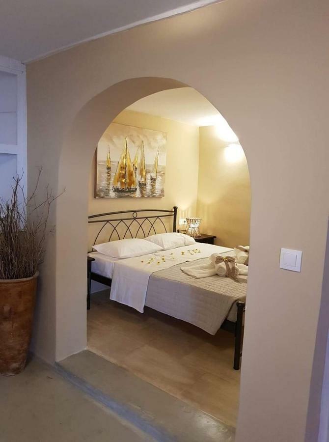 Kampanelia Village Suites Фира Екстериор снимка